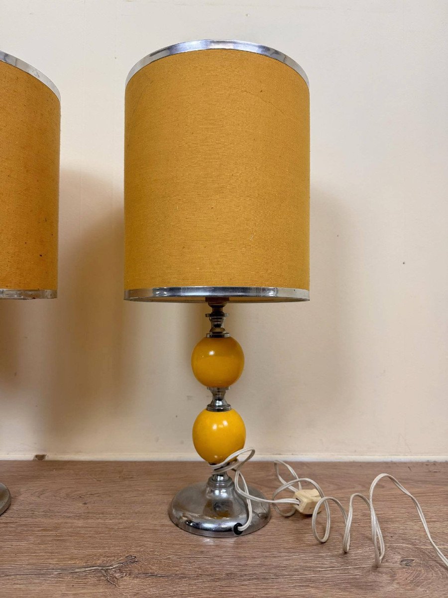 Paire de Lampes à poser CHEVRON vintage 1970 pieds en bois laqué, chrome