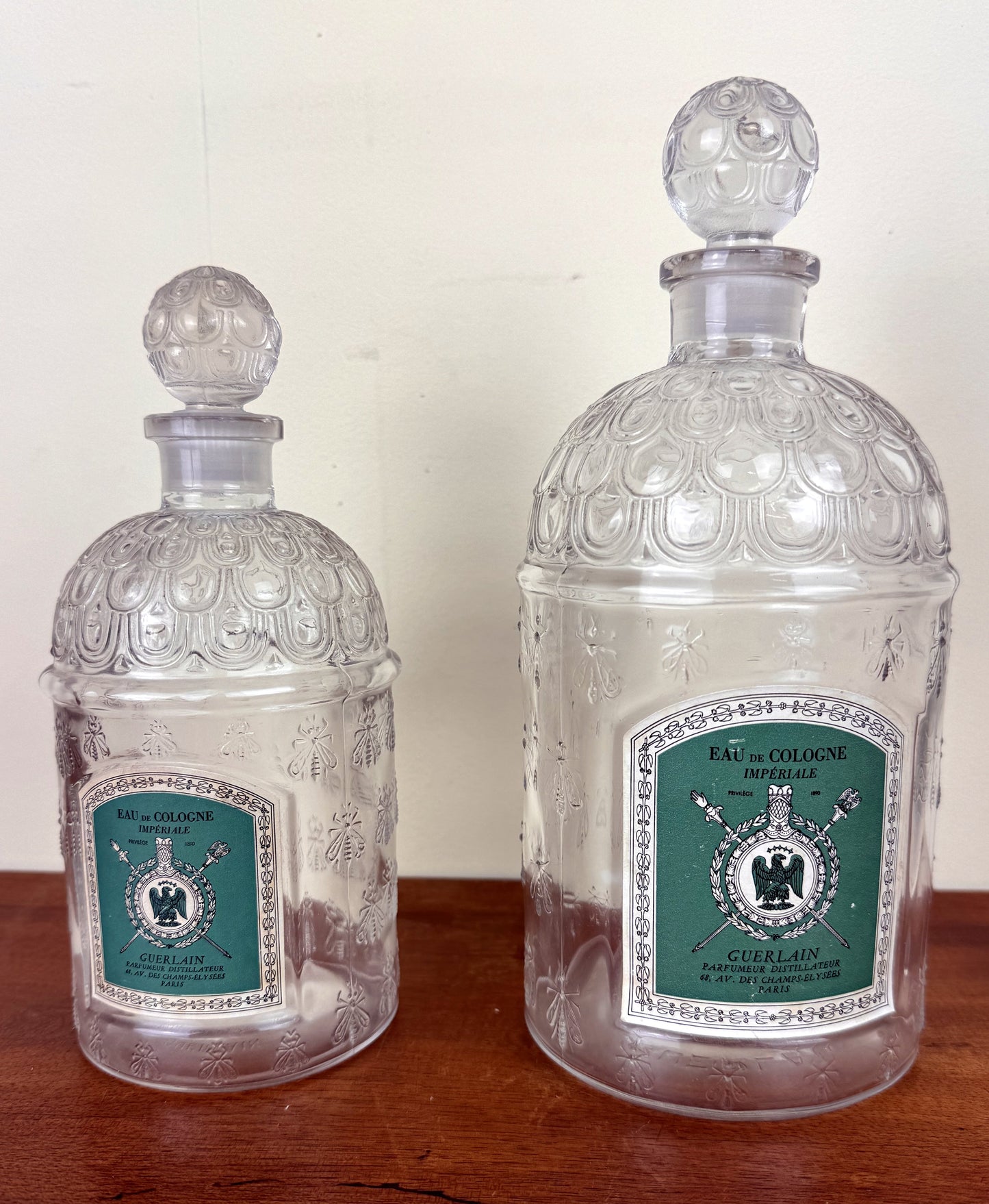 GUERLAIN « Eau de Cologne impériale » 2 grands Flacons en verre modèle abeille