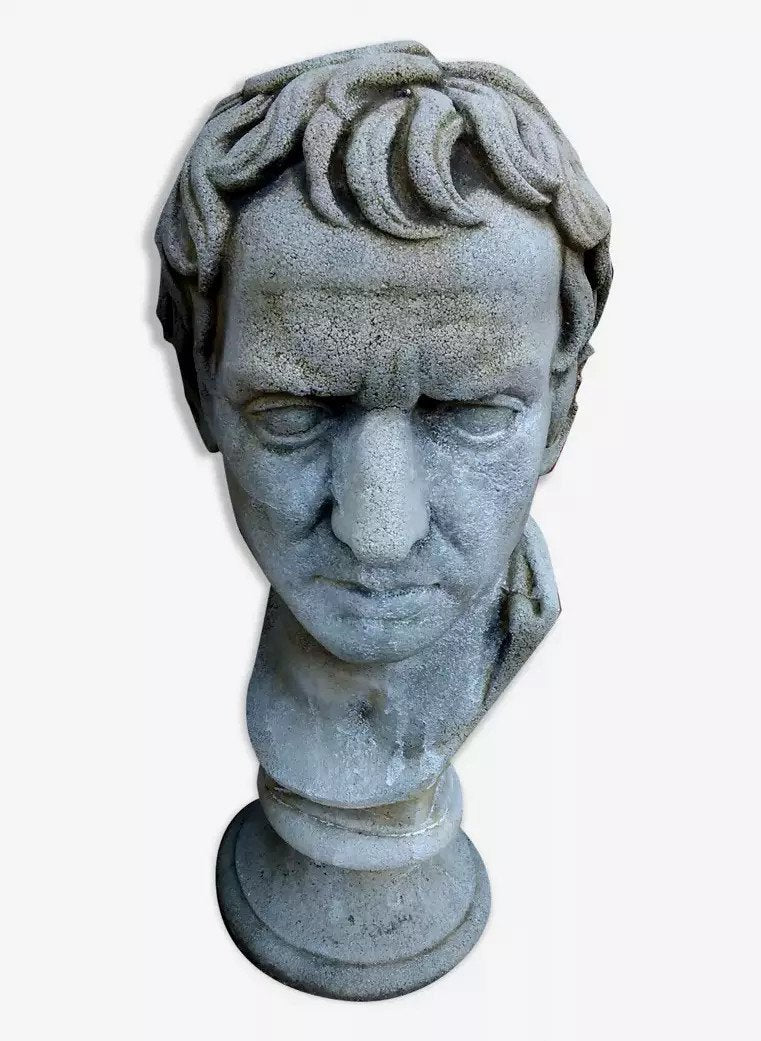 Personnage à l'Antique En Pierre Reconstituée époque XX ème Siècle